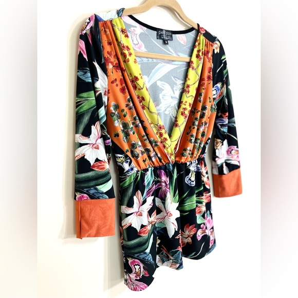 PETIT POIS Women’s 3/4 Sleeve V Neck Top M Mixed‎ Floral Artsy Boho Tropical - Picture 6 of 14